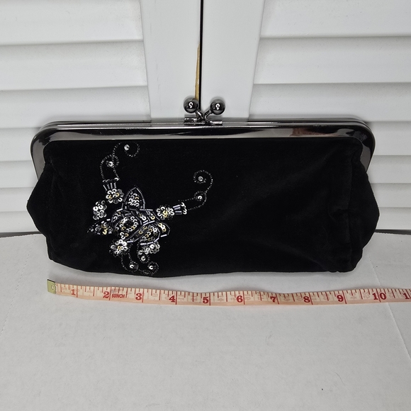 EXPRESS Vintage Black Velvet Sequin Clutch Bag Kiss Lock Purse Women’s‎ Evening - Picture 7 of 9